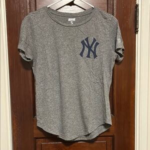 NY Yankees Tee - Size S